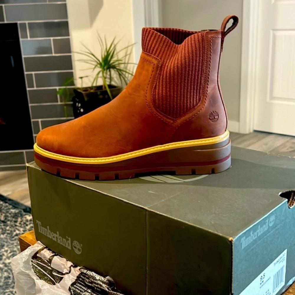 Timberland Rust Ankle Boots with Platform Sole
